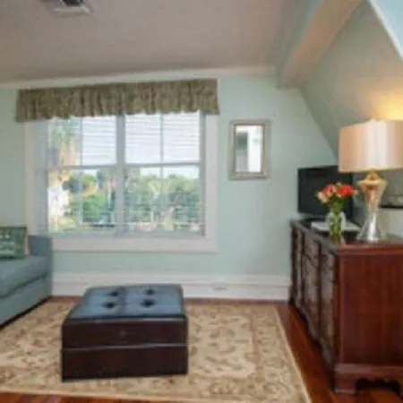 Seaglass Inn Bed And Breakfast Melbourne Beach Room photo