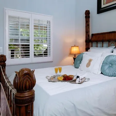 Seaglass Inn Bed And Breakfast Melbourne Beach Room photo
