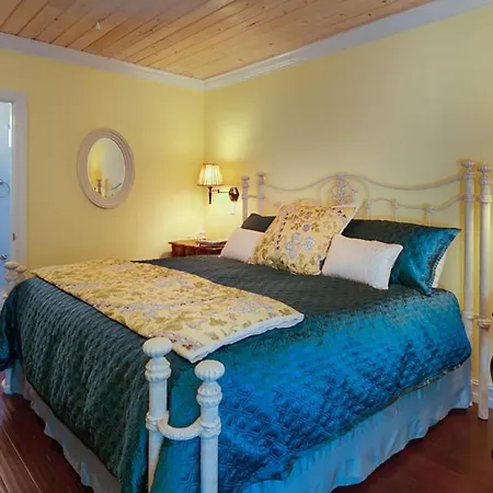 Seaglass Inn Bed And Breakfast Melbourne Beach Room photo